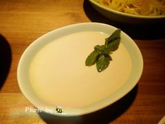 龙井茶香炖奶-弄堂里(阿里西溪A区店)