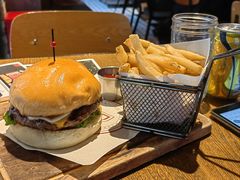 -BOURBON 玻本美式餐厅酒吧(虹桥新天地店)