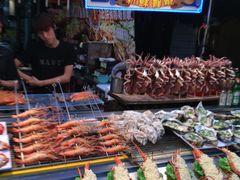 -六合夜市