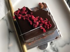 -UNI UNI(环亚凯瑟琳店)