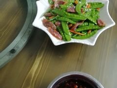 -黄记四更烤乳猪店