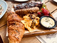 -Mark&Mars Restaurant