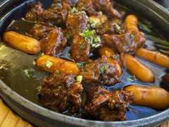 大理芫荽烧牛肋-Ameigo梅果·云贵川bistro(长宁来福士店)