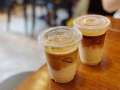 Latte-black rainbow coffee