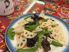 荷塘小炒-闯关东东北农家菜(崂山石老人店)