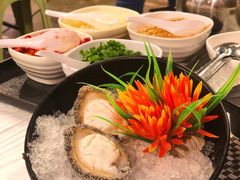 -鲜入围煮花胶鸡海鲜火锅