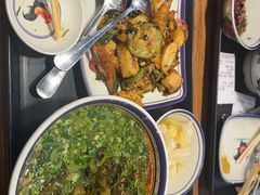 -云阿蛮云南生烫牛肉米线(奉贤路店)