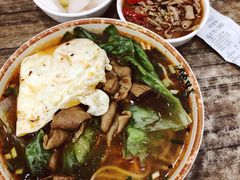 麻辣肥肠面-天府面庄(天平路店)