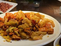 -亚哈饭店(梅园新村小区店)