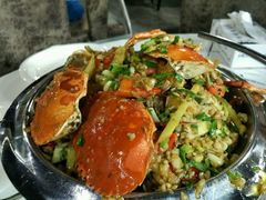 -凤凰路何眼镜香辣蟹(花果园店)