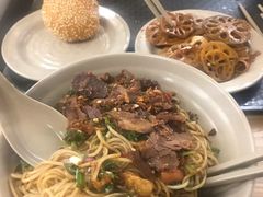 -万方圆拌粉瓦罐汤(九江湖滨店)