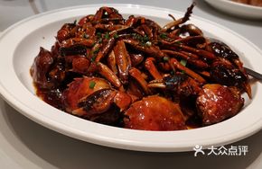 Golden Crab Stir-Fried Rice Noodles