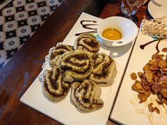 青稞胡麻花卷&nbsp;半份-沙力海美食城 西北特色菜 烤肉店(北门坡店)