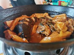 白洋淀炖杂鱼-白洋淀锅里口灶台鱼