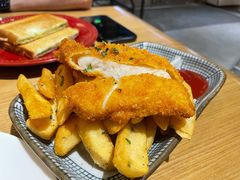 龙利鱼薯条-HELLO 27 意面·沙拉·帕尼尼