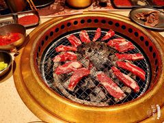 -蚂蚁洞·烤肉大营地(上海静安大悦城店)