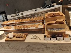 -筠咖啡西餐厅(上海国展宝龙丽筠酒店)