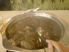 -悦牧·酸汤牛肉火锅(沃尔玛店)