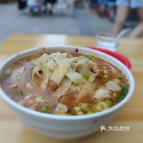 头碗汤有空调室内喝，二碗汤坐微风户外喝，你喜欢室内还是户外！