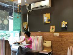 大堂-那坡里比萨(康王北路店)