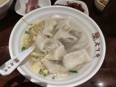 刀鱼馄饨-老半斋(福州路店)