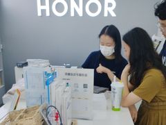 -荣耀授权专卖店(黄浦浙江中路店)