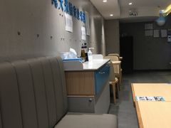 -灵芝妹子海鲜米线(劳动公园店)