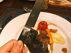 -恰餐厅及酒吧 CHAR Bar & Grill (北京丽都皇冠假日店)