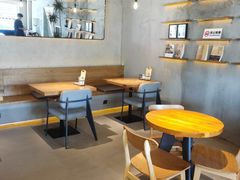 -三勾JJJ Burger&Coffee(梅溪湖店)