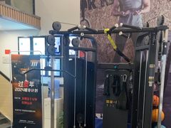 -思迈威健身(积玉桥万达店)