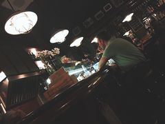 -Bar Centric Raval
