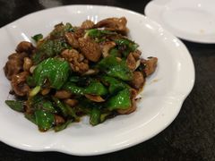 擂辣椒炒肥肠-湘肠香火锅店(团结湖店)