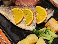 烤海鲈鱼牛排拼盘-必胜客(海滨店)