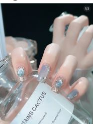 -芊屿芊浔美甲