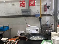 自助取餐区-老西白点心店