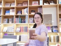 -新华文创·光的空间
