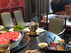 -鼎泰亨·海鲜牛肉餐厅(滨江店)