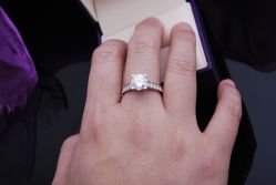 点击看大图 -威德钻石-克拉钻大本营(南京东路店)