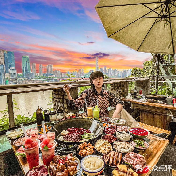 什么浪漫之地?重庆唯1⃣️的高空悬崖火锅‼️绝