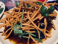 撒子皮蛋-巴厘龙虾·榜首油焖大虾(音乐学院·沿江酒馆店)