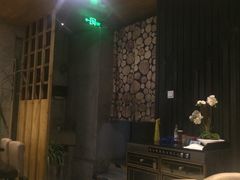 -HIHE Bistro·Oyster Bar(华熙live店)