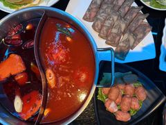 -唯爱KTV聚会餐厅(仙林东城汇店)