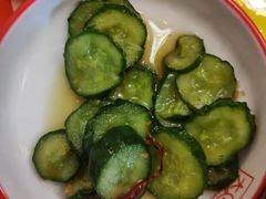 黄瓜小菜-大圆碗•T骨大排饭(永安道店)
