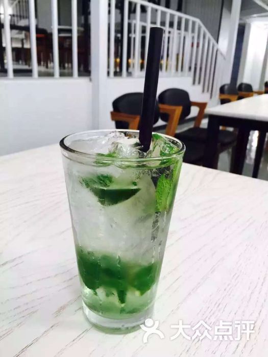 elephant in 象里咖啡