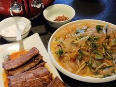 -靠山屯东北农家菜(八龙桥雅苑店)