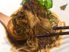 半斤半肉拉面-厝内小眷村(天河南一路店)