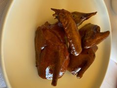玻璃皮润烧乳鸽-北京厨房(西安SKP店)