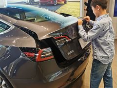 -TESLA 特斯拉(上海太古汇体验店)