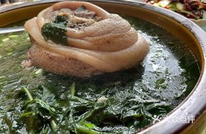 Bamboo Shoot and Pork Shank Stew