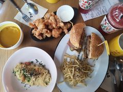 -HELLO 27 意面·沙拉·帕尼尼